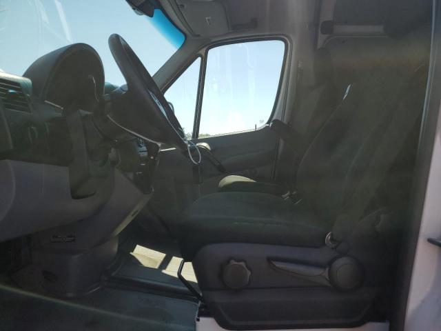 WD3PE8DC1E5940153 - 2014 MERCEDES-BENZ SPRINTER 2500 WHITE photo 7