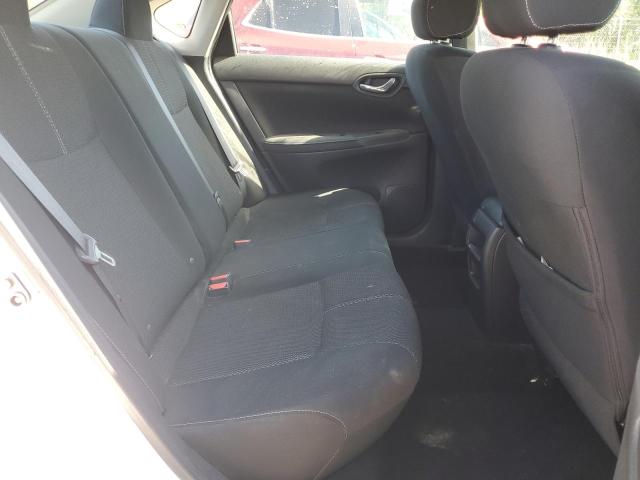 3N1AB7AP6JY282965 - 2018 NISSAN SENTRA S 白色 照片 10