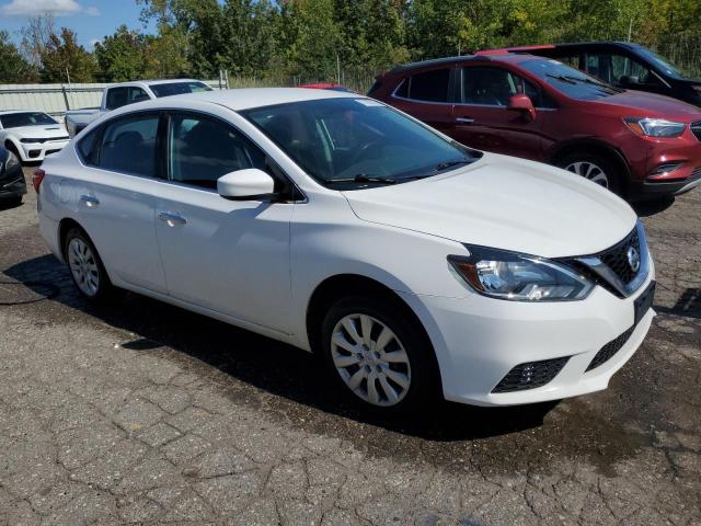 3N1AB7AP6JY282965 - 2018 NISSAN SENTRA S 白色 照片 4