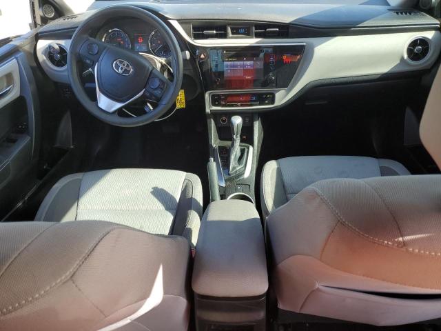 5YFBURHEXJP836519 - 2018 TOYOTA COROLLA L BLACK photo 8