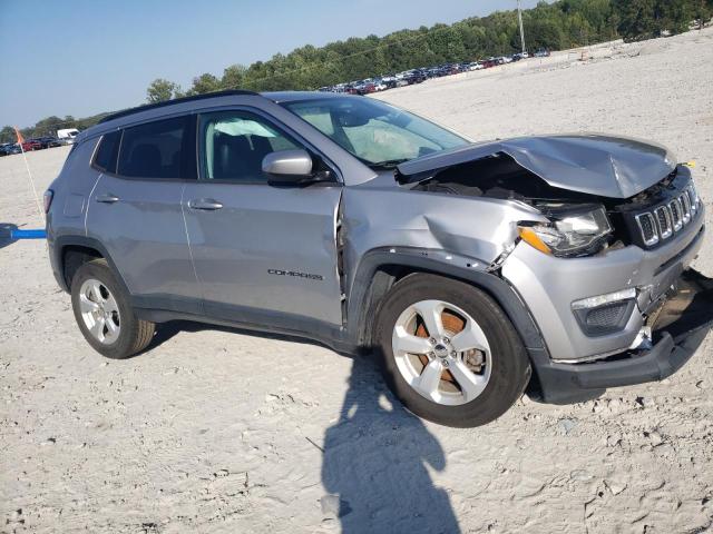 3C4NJCBB7JT503287 - 2018 JEEP COMPASS LATITUDE 银色 照片 4