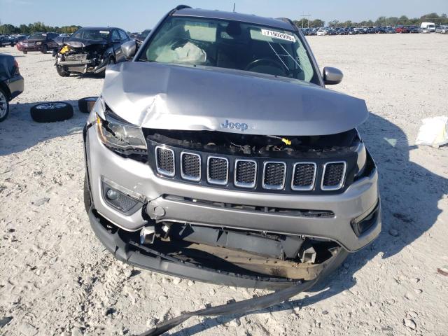 3C4NJCBB7JT503287 - 2018 JEEP COMPASS LATITUDE 银色 照片 5