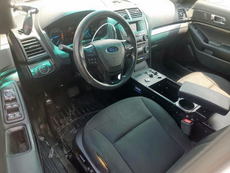 1FM5K8AR8HGB55518 - 2017 FORD EXPLORER POLICE INTERCEPTOR WHITE photo 8