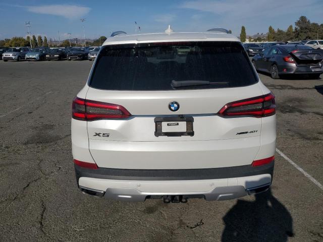 5UXCR6C56KLK89527 - 2019 BMW X5 XDRIVE40I WHITE photo 6