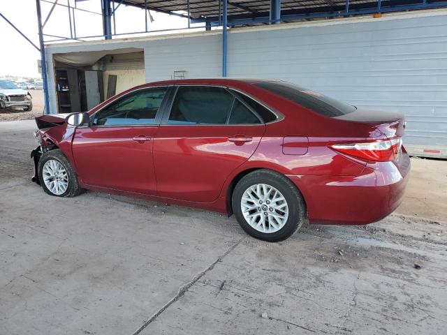 4T1BF1FK8HU641158 - 2017 TOYOTA CAMRY LE RED photo 2