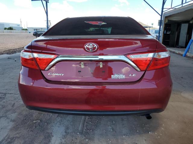 4T1BF1FK8HU641158 - 2017 TOYOTA CAMRY LE RED photo 6