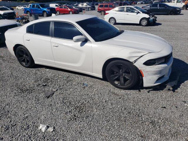 2C3CDXHG7HH569208 - 2017 DODGE CHARGER SXT WHITE photo 4