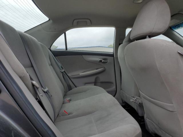 2T1BU4EE4DC016562 - 2013 TOYOTA COROLLA BASE Szary zdjęcie 10