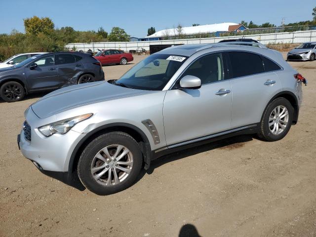 2011 INFINITI FX35, 