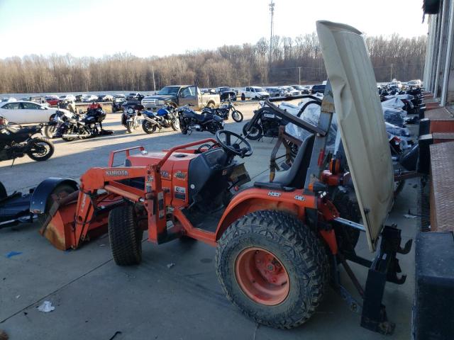 B7510 - 2005 KUTA TRACTOR ORANGE photo 3