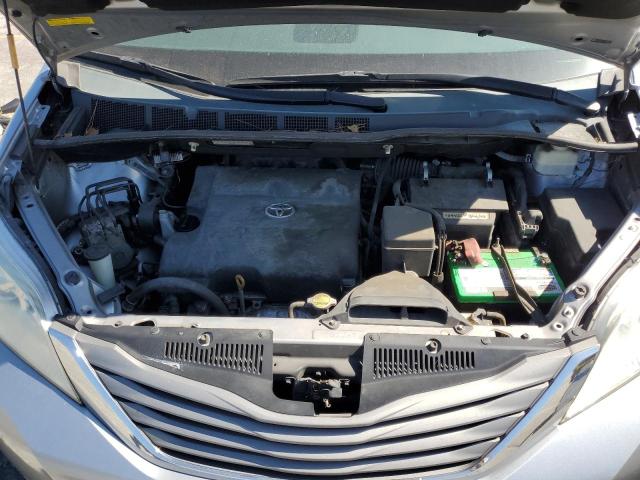 5TDYK3DC7CS183532 - 2012 TOYOTA SIENNA XLE SILVER photo 12