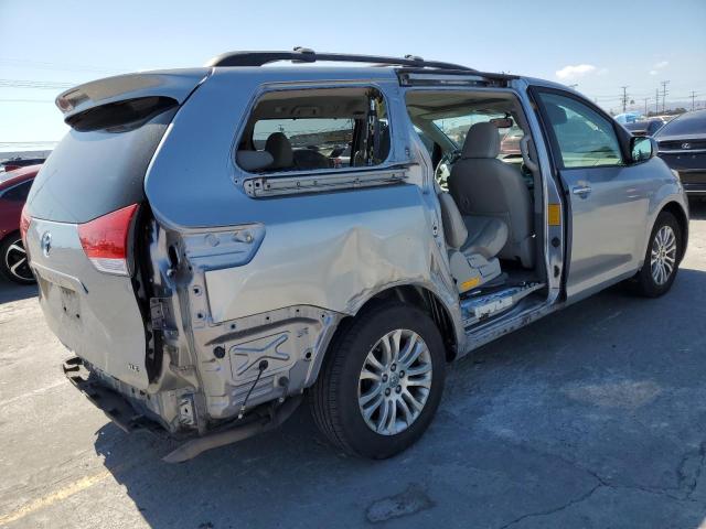 5TDYK3DC7CS183532 - 2012 TOYOTA SIENNA XLE SILVER photo 3