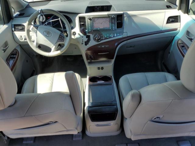 5TDYK3DC7CS183532 - 2012 TOYOTA SIENNA XLE SILVER photo 8