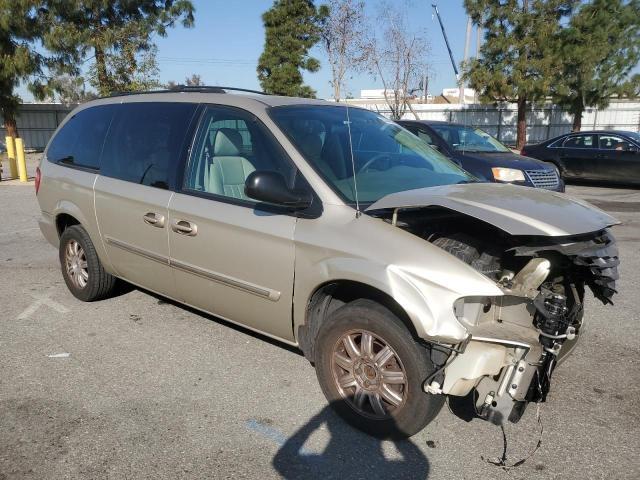 2C4GP54L25R132234 - 2005 CHRYSLER TOWN & COU TOURING BEIGE photo 4