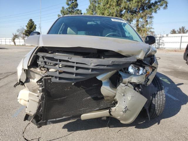 2C4GP54L25R132234 - 2005 CHRYSLER TOWN & COU TOURING BEIGE photo 5