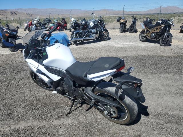 JKAEXEE1XFDA19895 - 2015 KAWASAKI EX650 E WHITE photo 3