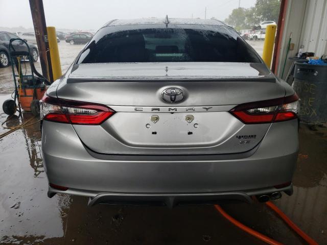 4T1G11AK3PU785467 - 2023 TOYOTA CAMRY SE NIGHT SHADE SILVER photo 6