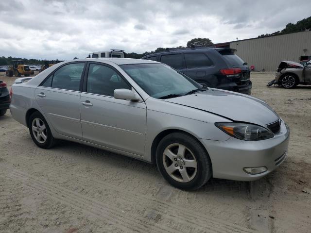 4T1BA32K34U504655 - 2004 TOYOTA CAMRY SE 银色 照片 4