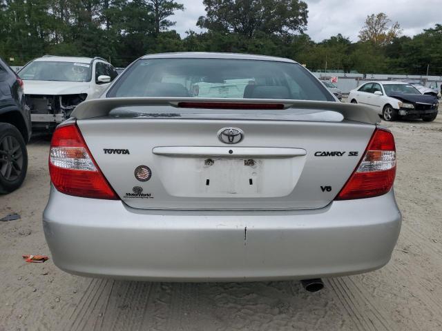 4T1BA32K34U504655 - 2004 TOYOTA CAMRY SE 银色 照片 6
