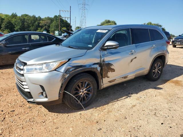 2017 TOYOTA HIGHLANDER SE, 