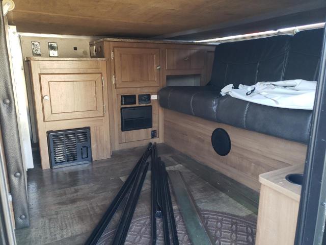 4X4CPR723JD304836 - 2018 WILDWOOD ROCKWOOD CREAM photo 5