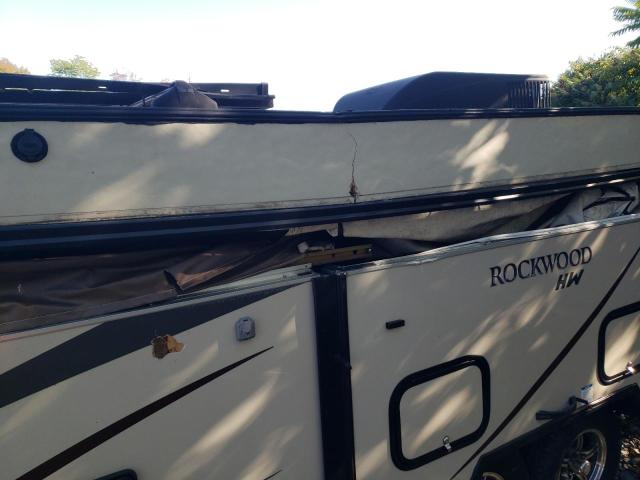 4X4CPR723JD304836 - 2018 WILDWOOD ROCKWOOD CREAM photo 9