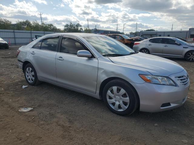 4T4BE46K39R094943 - 2009 TOYOTA CAMRY BASE ვერცხლისფერი ფოტო 4