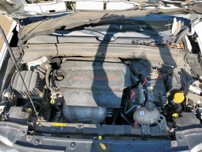 ZACCJBCB5HPE52633 - 2017 JEEP RENEGADE TRAILHAWK WHITE photo 11