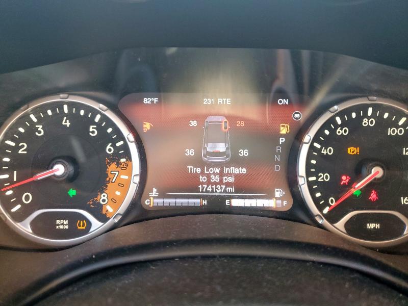 ZACCJBCB5HPE52633 - 2017 JEEP RENEGADE TRAILHAWK WHITE photo 9