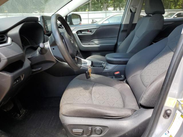 2T3RWRFVXMW117860 - 2021 TOYOTA RAV4 XLE SILVER photo 7