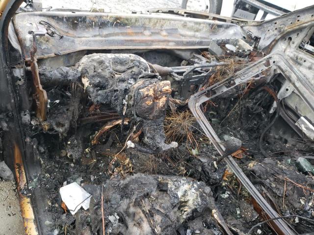 1C4PJMBB7HW615090 - 2017 JEEP CHEROKEE TRAILHAWK WHITE photo 8