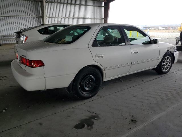4T1BF28K31U967670 - 2001 TOYOTA CAMRY LE 白色 照片 3