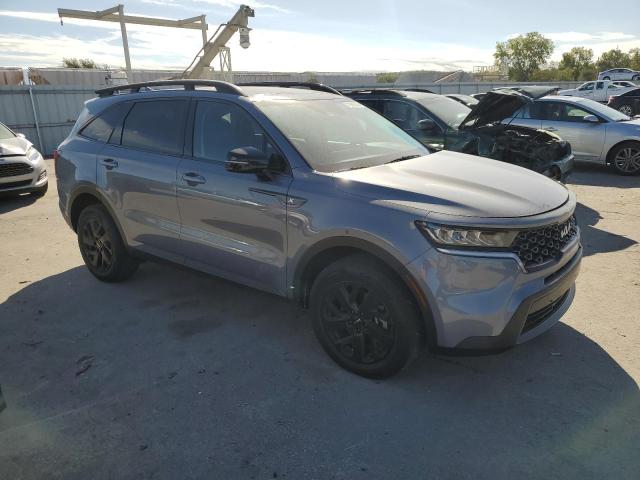 5XYRLDLC1NG082480 - 2022 KIA SORENTO S GRAY photo 4