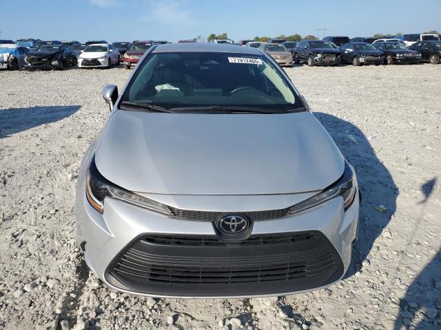 5YFB4MDE0PP072875 - 2023 TOYOTA COROLLA LE SILVER photo 5