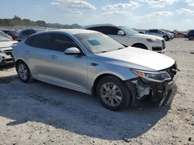 5XXGT4L31JG230441 - 2018 KIA OPTIMA LX SILVER photo 4