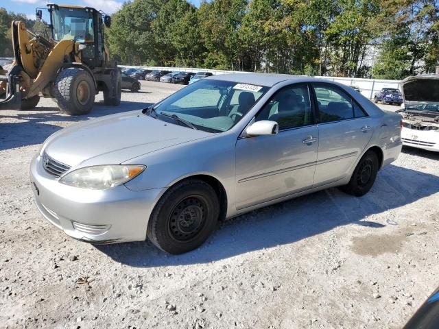 4T1BE32K95U102533 - 2005 TOYOTA CAMRY LE SILVER photo 1