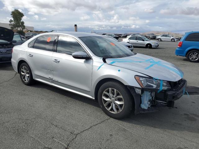 1VWAT7A37GC032589 - 2016 VOLKSWAGEN PASSAT S ვერცხლისფერი ფოტო 4