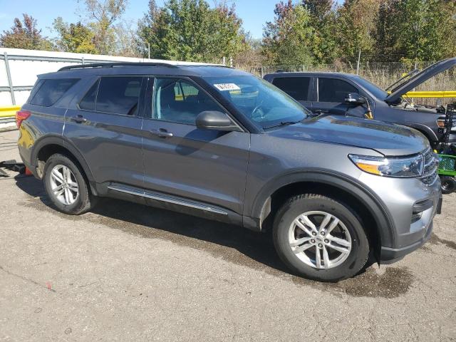 1FMSK8DH3NGB34433 - 2022 FORD EXPLORER XLT CHARCOAL photo 4