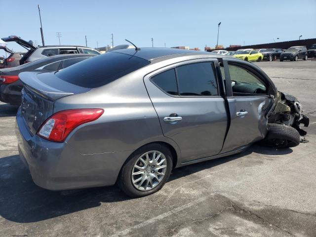 3N1CN7AP0JL805717 - 2018 NISSAN VERSA S GRAY photo 3