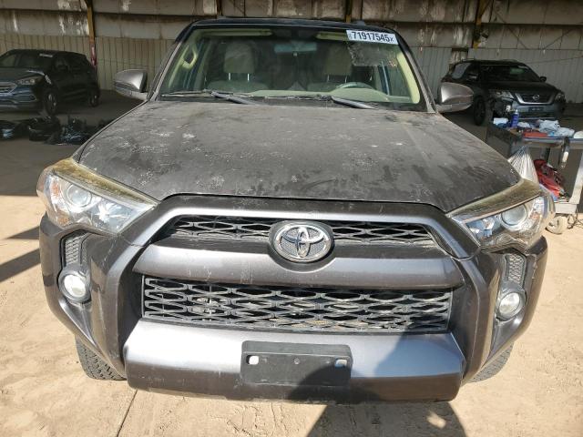 JTEBU5JR0J5516950 - 2018 TOYOTA 4RUNNER SR5/SR5 PREMIUM Сұр фото 5
