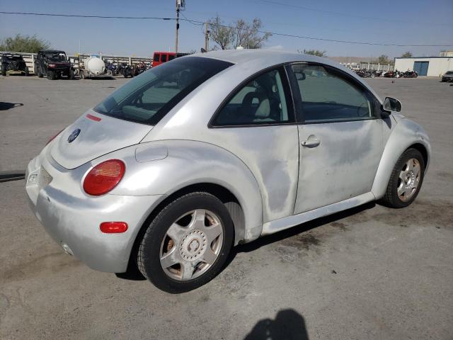 3VWBB61C0WM017656 - 1998 VOLKSWAGEN NEW BEETLE SILVER photo 3