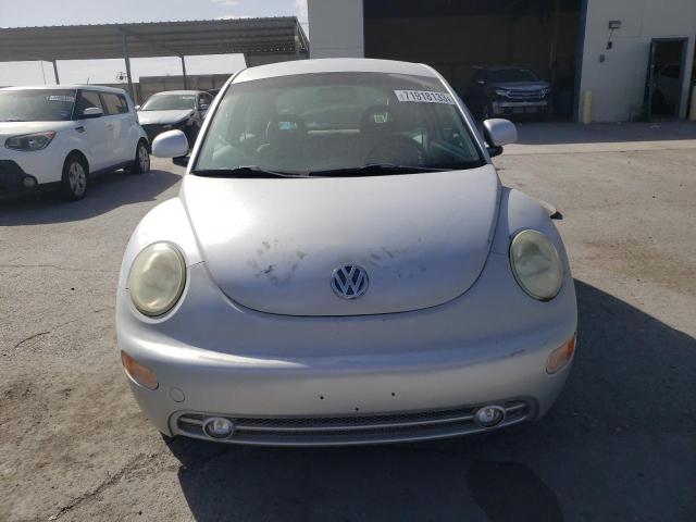 3VWBB61C0WM017656 - 1998 VOLKSWAGEN NEW BEETLE SILVER photo 5