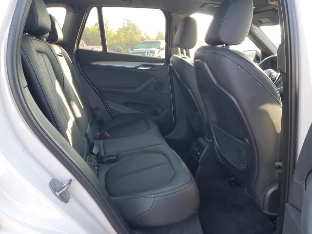 WBXHT3C55K5L37467 - 2019 BMW X1 XDRIVE28I WHITE photo 11