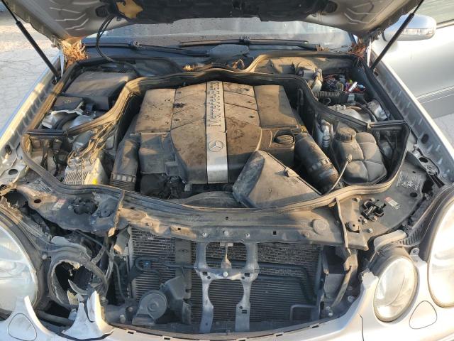 WDBUF65J63A105725 - 2003 MERCEDES-BENZ E 320 银色 照片 11