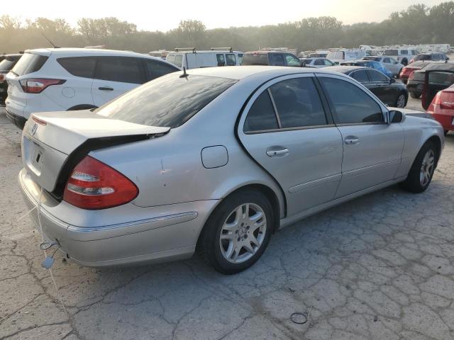 WDBUF65J63A105725 - 2003 MERCEDES-BENZ E 320 银色 照片 3