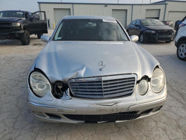 WDBUF65J63A105725 - 2003 MERCEDES-BENZ E 320 银色 照片 5
