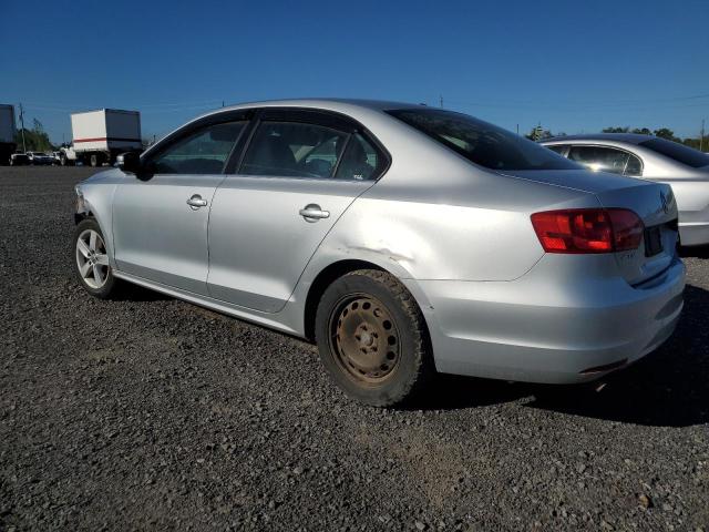3VWDL7AJ1DM401548 - 2013 VOLKSWAGEN JETTA TDI SILVER photo 2