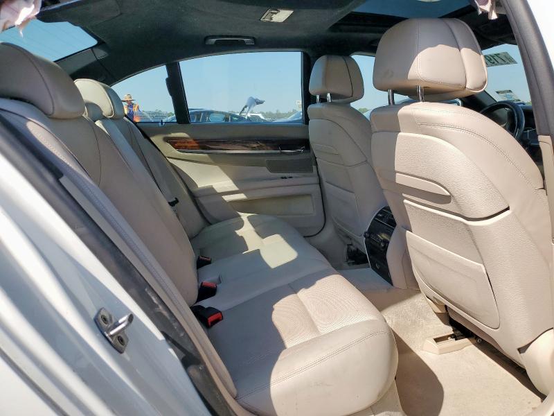 WBAYA8C51FG197604 - 2015 BMW 750 I WHITE photo 10