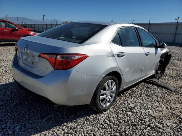 5YFBURHE8HP704112 - 2017 TOYOTA COROLLA L/ L SILVER photo 3