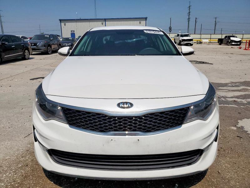 5XXGT4L36JG204191 - 2018 KIA OPTIMA LX WHITE photo 5